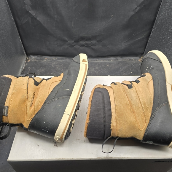 Merrell Black and Tan Winter Boots - Picture 6 of 7